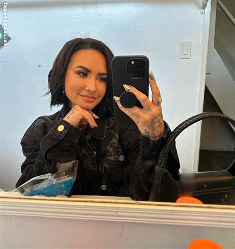 demi lovato nue|Demi Lovato Nude Leaked (30 Photos + Video)